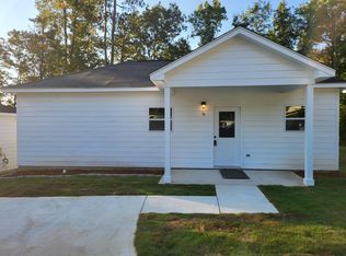 16 Suncrest Dr, Phenix City, AL 36870