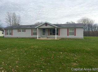 445 S State St, Greenview, IL 62642