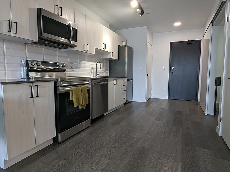 388 King St E #402 — Photo 7