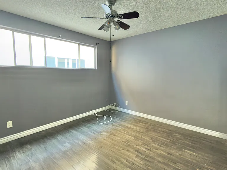 837 S Ardmore Ave #14 — Photo 8