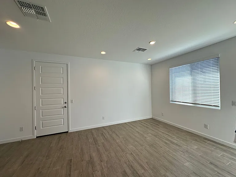 3228 W Morning Vista Ln — Photo 16