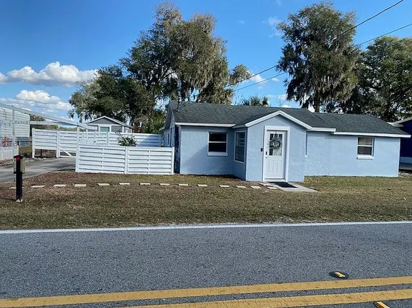 421 Pleasant St, Lake Helen, FL 32744