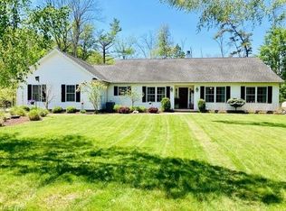 13538 Rockhaven Rd, Newbury, OH 44065