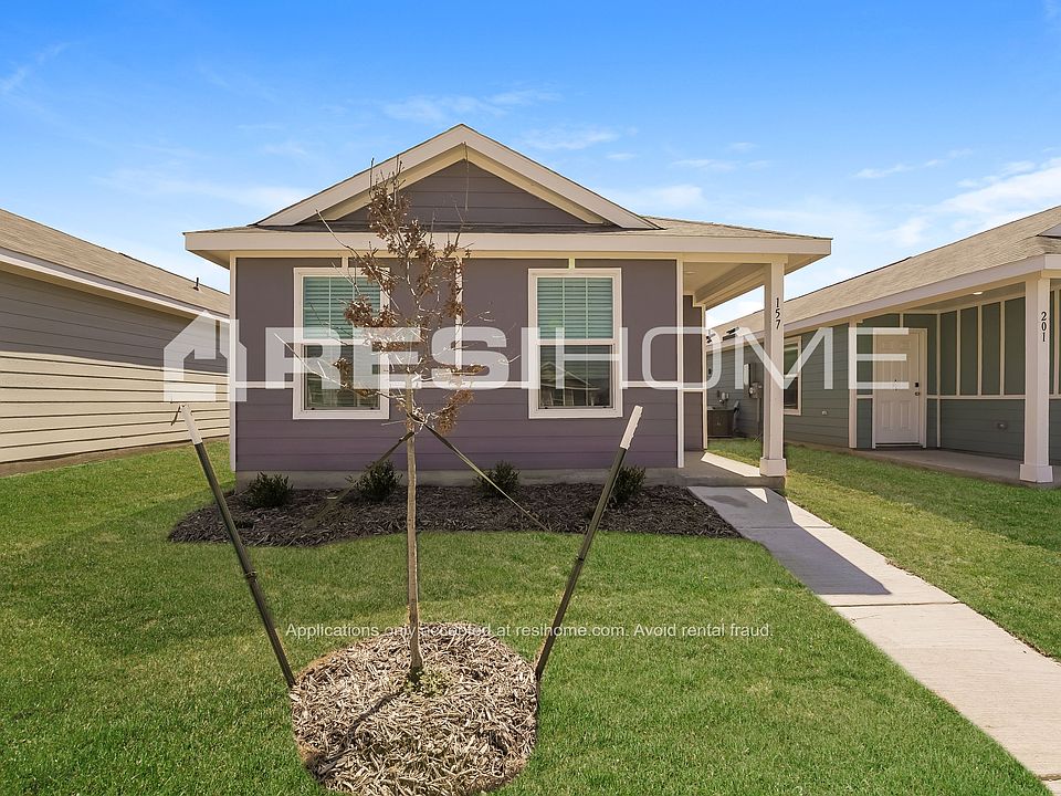1st image of 404 N Village Dr