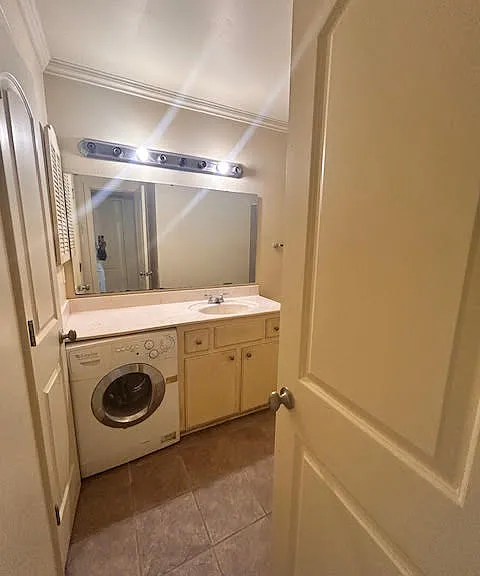 1601 N Bryant St #9 — Photo 5