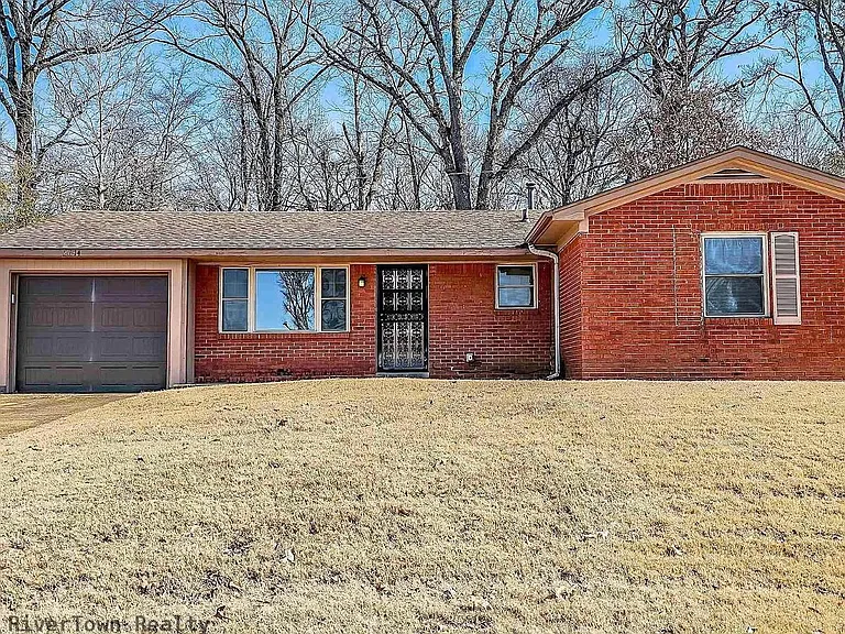 2644 Courtney Dr — Photo 1
