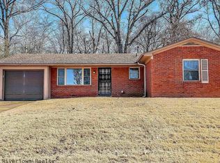 2644 Courtney Dr, Memphis, TN 38128