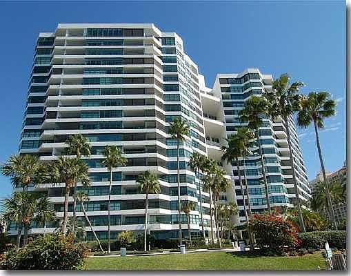 1st image of 988 Boulevard Of The Arts #1215