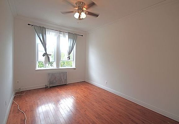 4th image of 1687 E 49th St #2