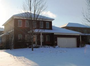 31 Cliff Ridge Ct, Hudson, WI 54016