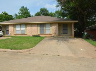 2525 Windy Pine Ln, Arlington, TX 76015