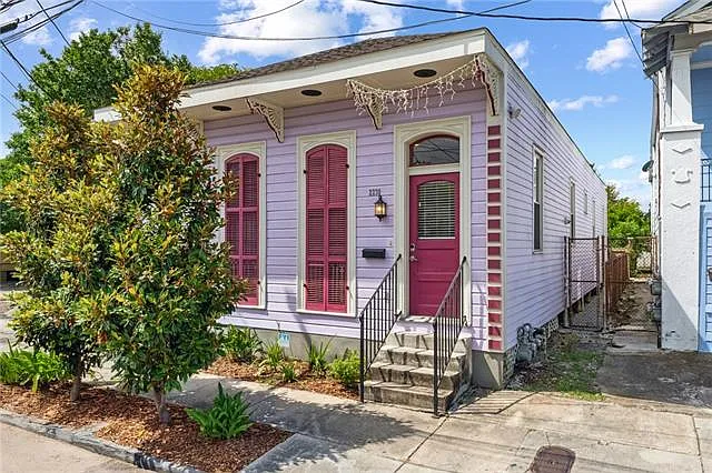 2230 Dumaine St