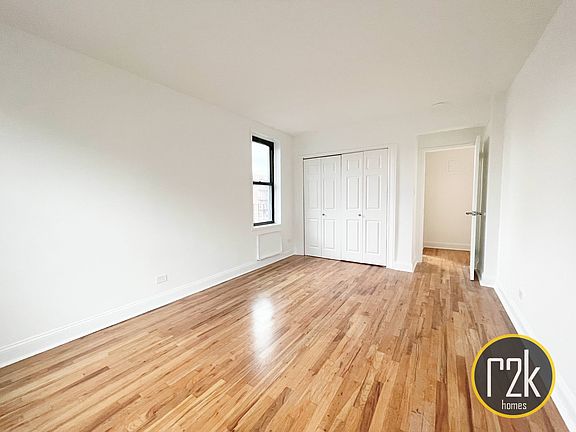 4th image of 3825 Parsons Blvd APT 5L