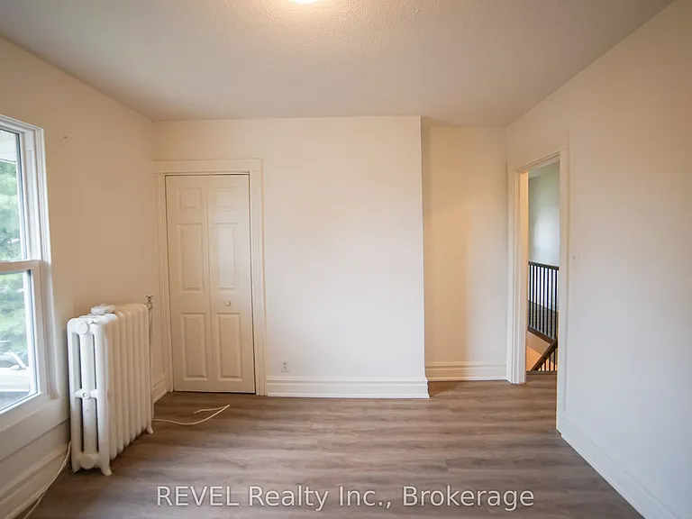 21 Plymouth Rd #UPPER — Photo 12