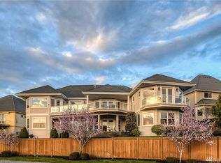 45 Mount Rainier Loop E, Bonney Lake, WA 98391