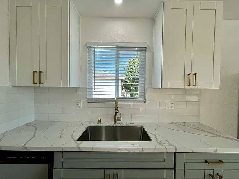 173 Brightwood Ave #D — Photo 6