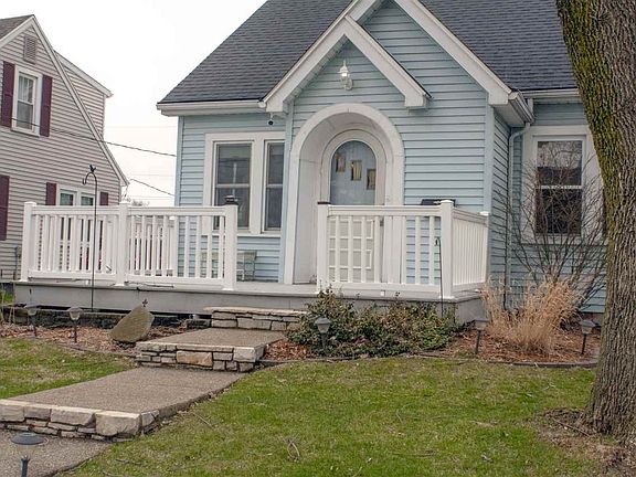 3rd image of 436 N Bauman Ave