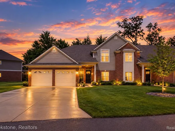 3773 Eagle Creek Dr, Shelby Township, MI 48317