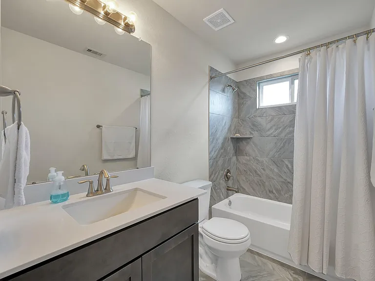 125 Dina Ln — Photo 17