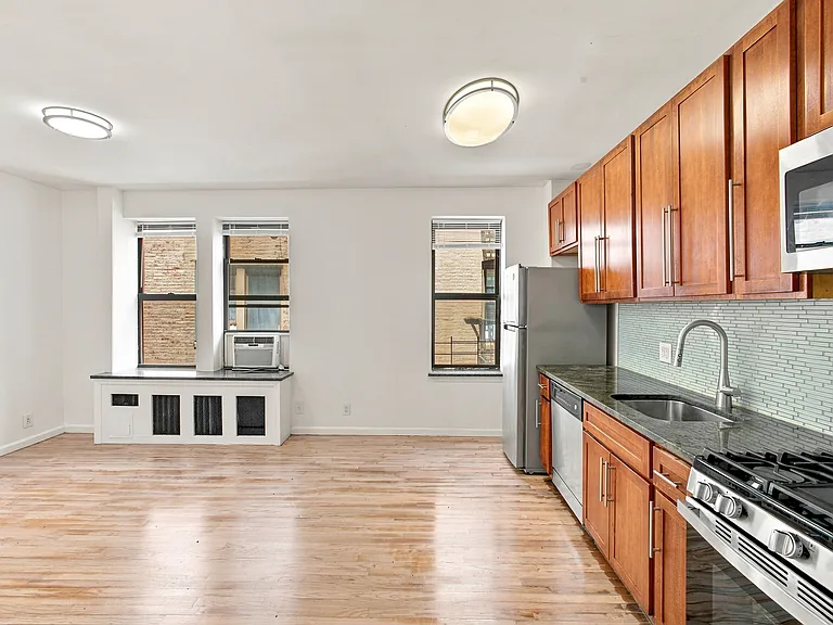 1494 Ocean Ave #3E — Photo 4