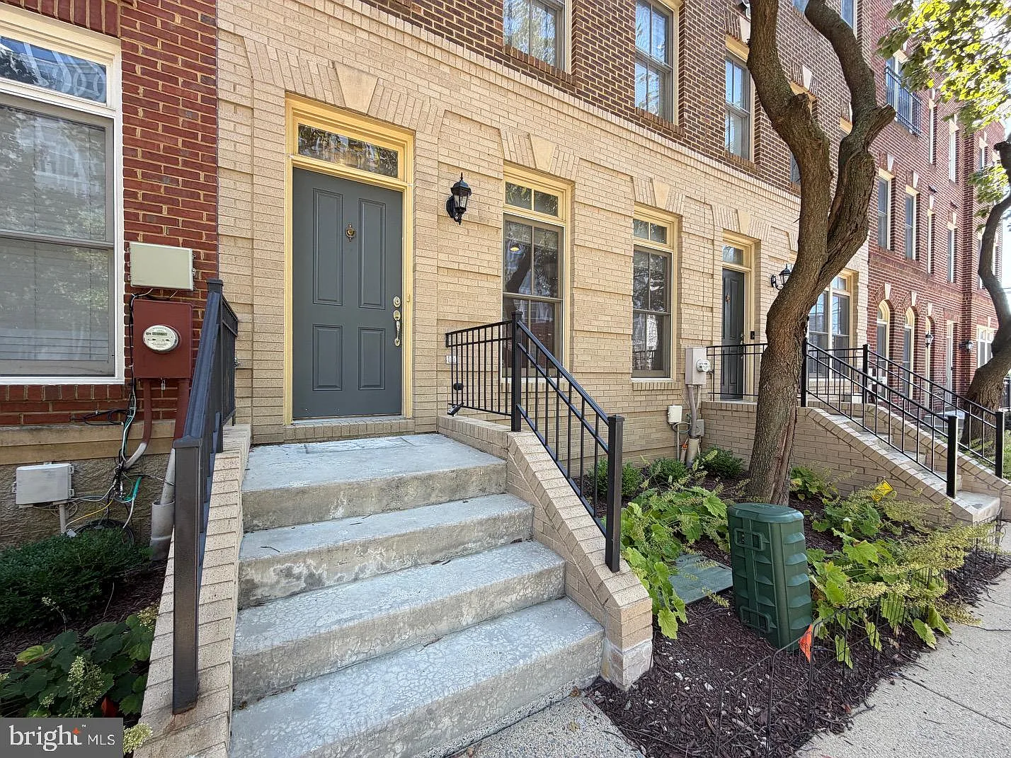 3 bed, 3.5 bath, 2540 sqft, $3,499 — Photo 4