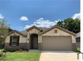 2010 Alamandine Ave, Crossroads, TX 76227
