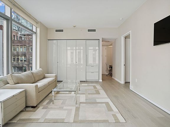 2nd image of 18 W 48th St APT 12B