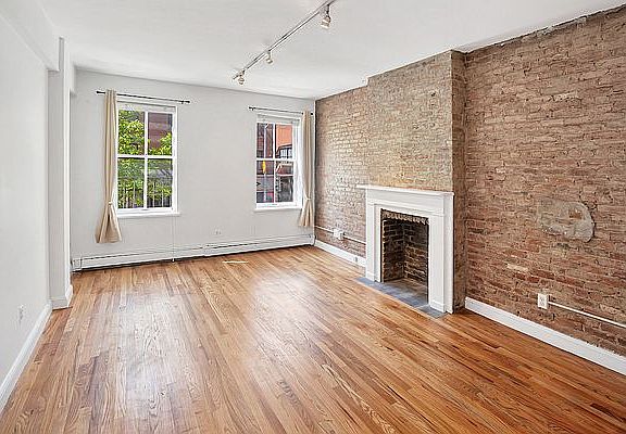 3rd image of 305 W Broadway #3A