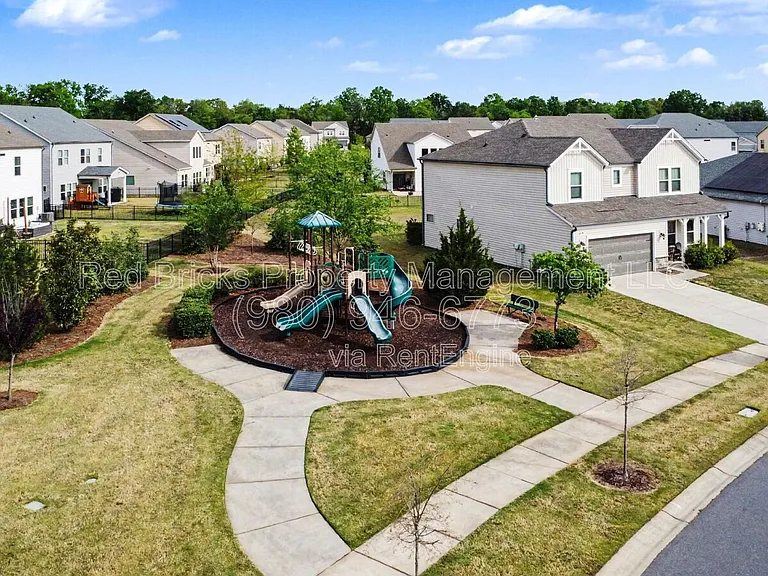 11144 Comiskey Ln — Photo 33