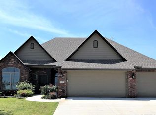 1503 E Washington Pl S, Broken Arrow, OK 74012