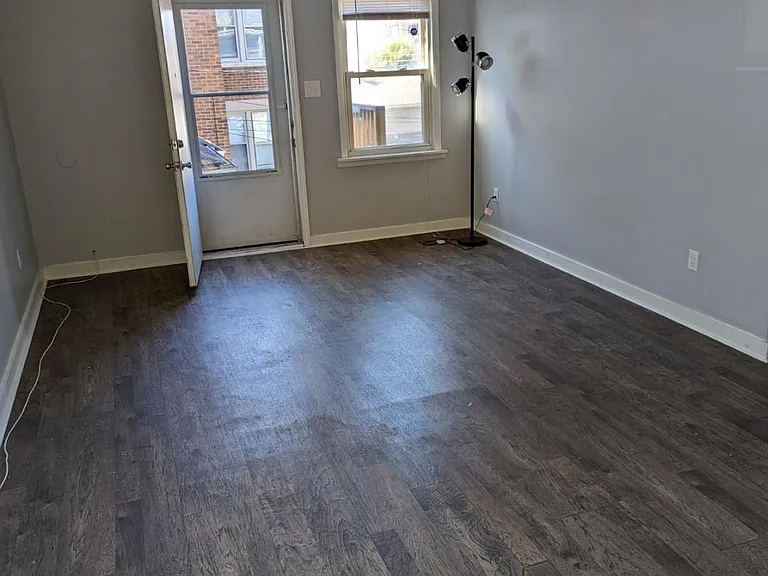41 Waltham St #2R — Photo 5