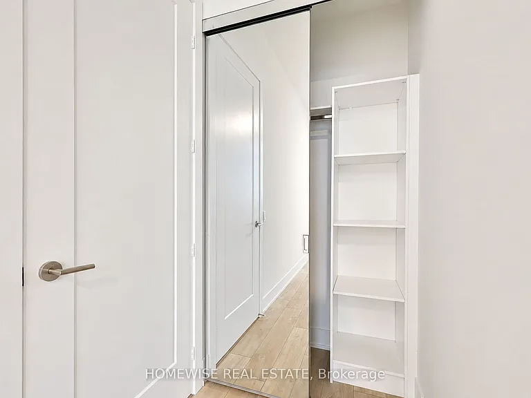 858 Dupont St #Penthouse 28 — Photo 18