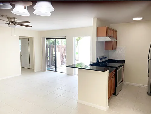 13 Crossings Cir #C Photo 1