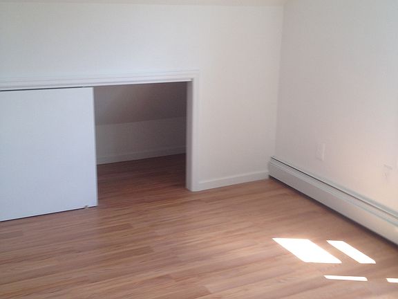 4th image of 163 Bay 34 St