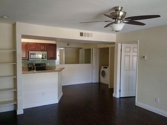 2nd image of 5122 S Jones Blvd #206-1