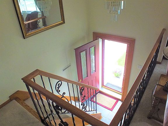 2nd image of 267 Janet Dr