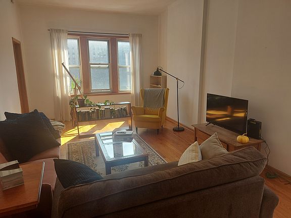 2nd image of 1420 N Western Ave APT 3f