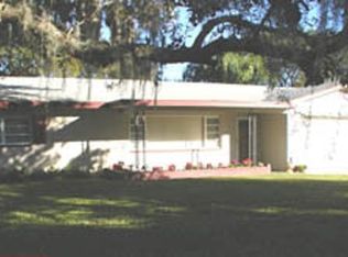 697 Pinecrest Dr, Largo, FL 33770