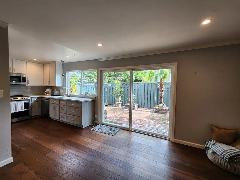 872 Cabot Ln — Photo 20