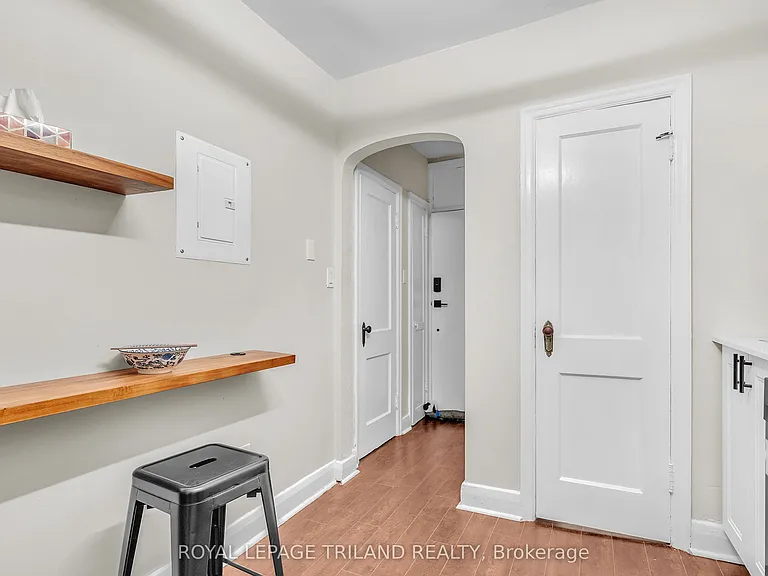 111 Dundas St #6 — Photo 10