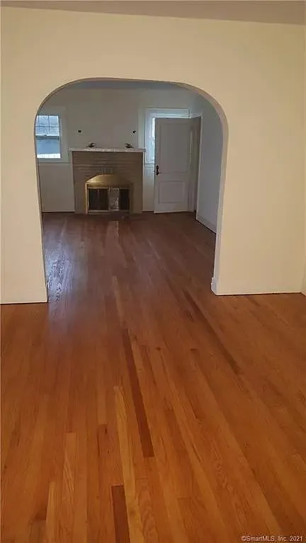 2 bed, 1.0 bath, 1177 sqft, $3,400 — Photo 4