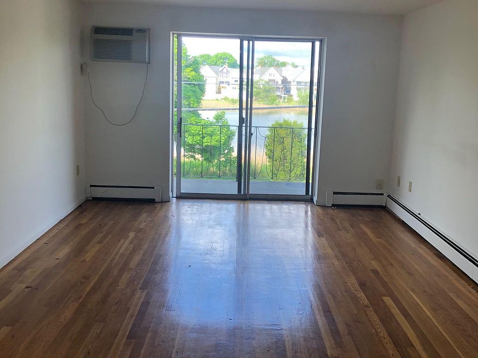 1st image of 435 Shirley St #25