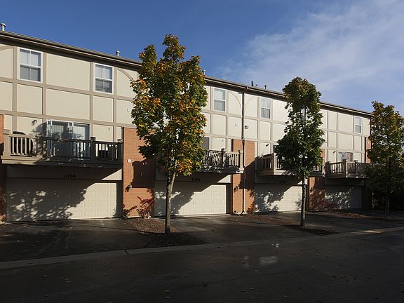 4th image of 1056 N Claremont Dr