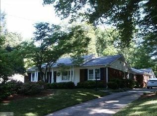 3606 Birchwood Ln, Greensboro, NC 27410