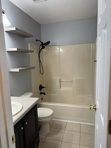 206 Grand Ave — Photo 10