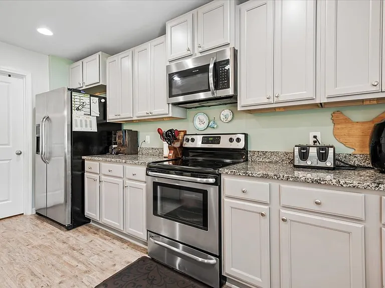 4 Gardenia Dr — Photo 10