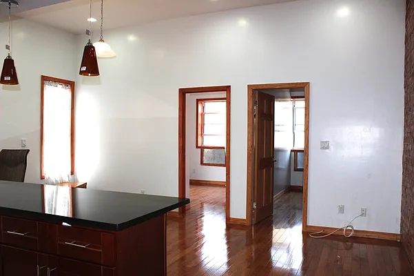 Rented by Rapid Realty Upper West Side LLC | media 18