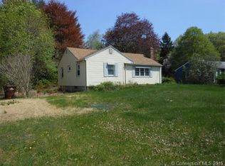 8 Calvin Dr, North Branford, CT 06471