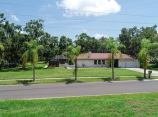 2201 Shadow Oaks Rd, Sarasota, FL 34240