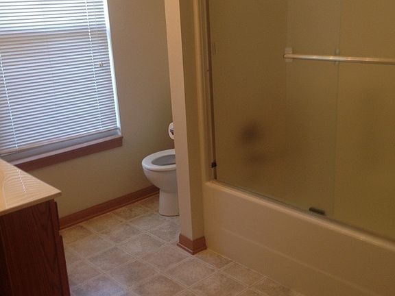 2nd image of 3802 NE 86th Ter